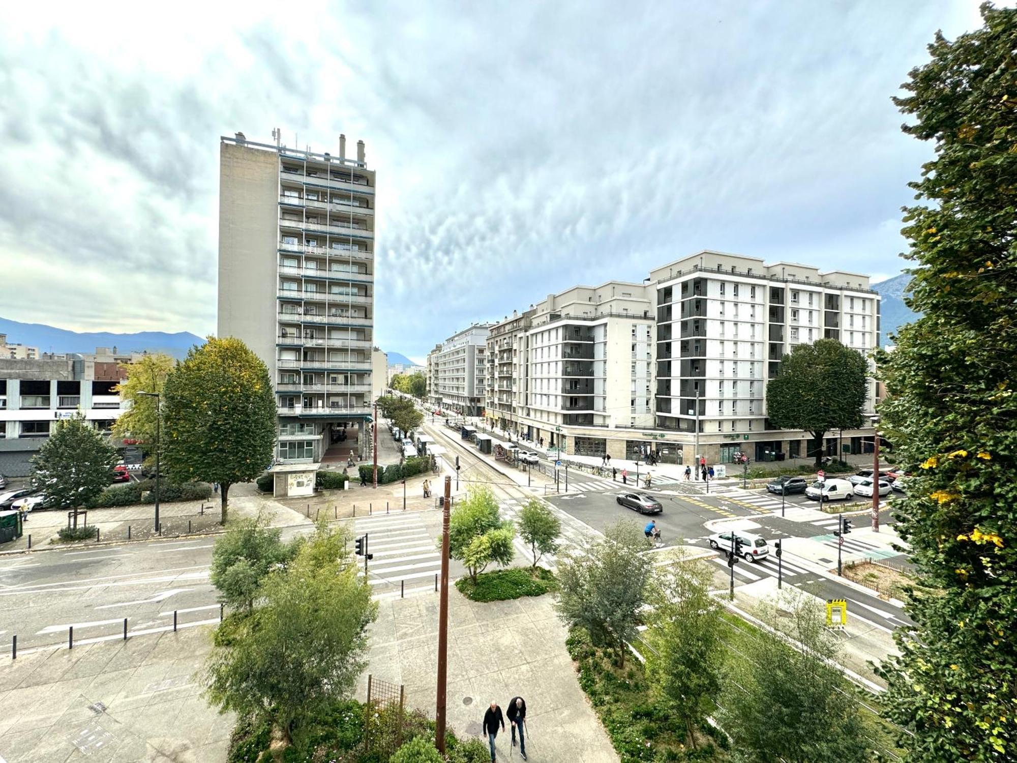 Le Centre-ville Trams Grenoble